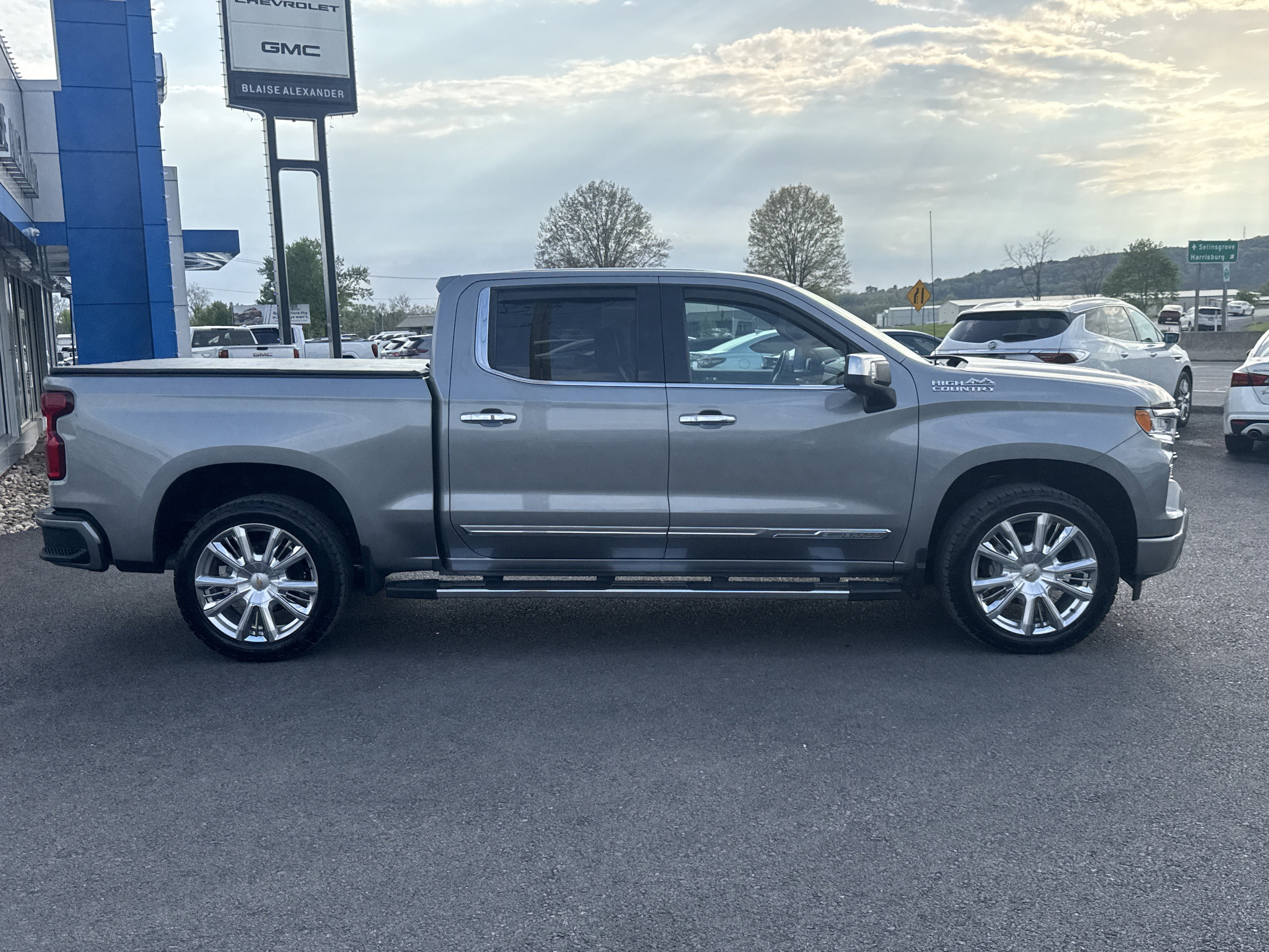 2023 Chevrolet Silverado 1500 High Country