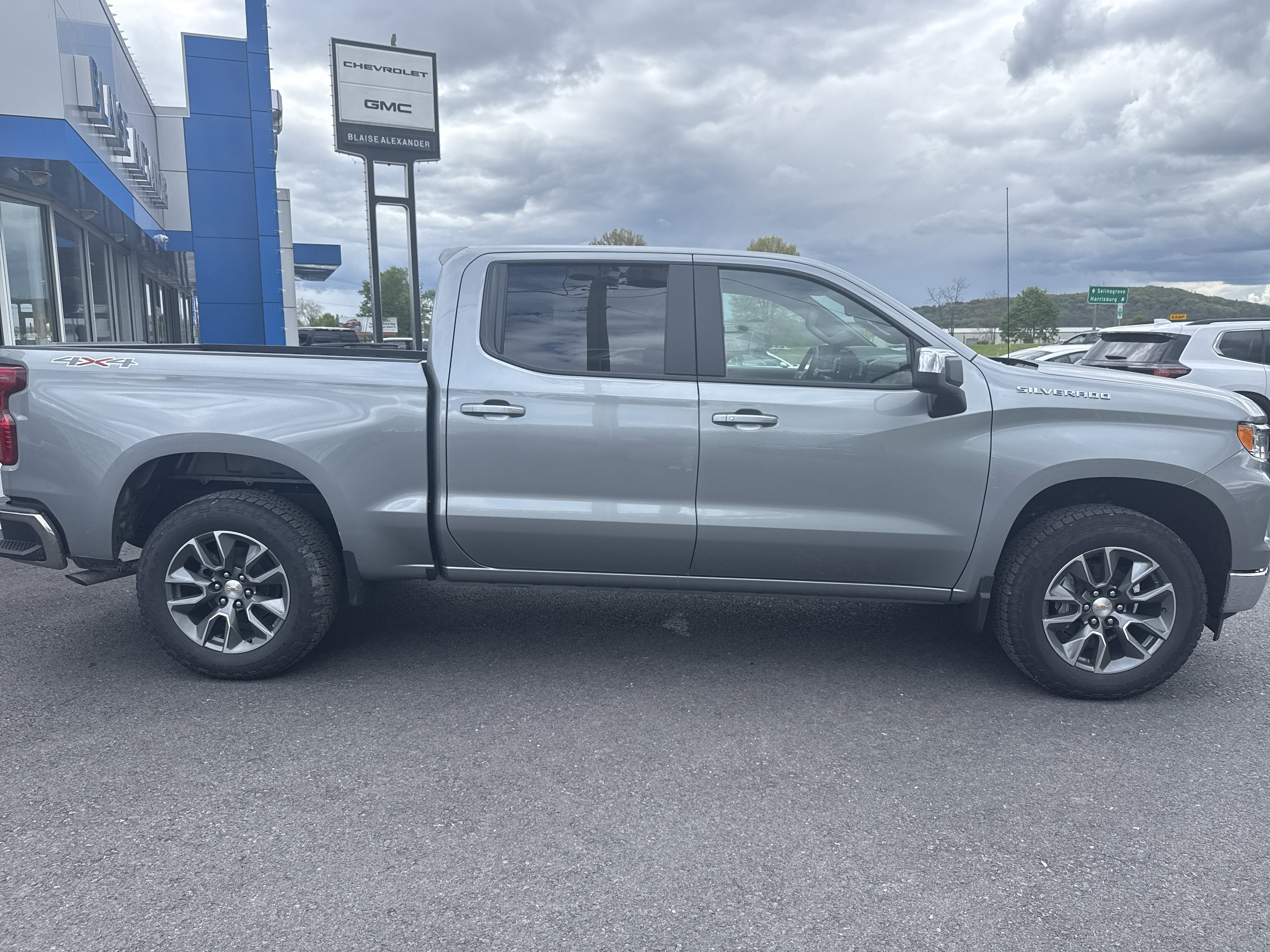2026 Chevrolet Silverado 1500 LT