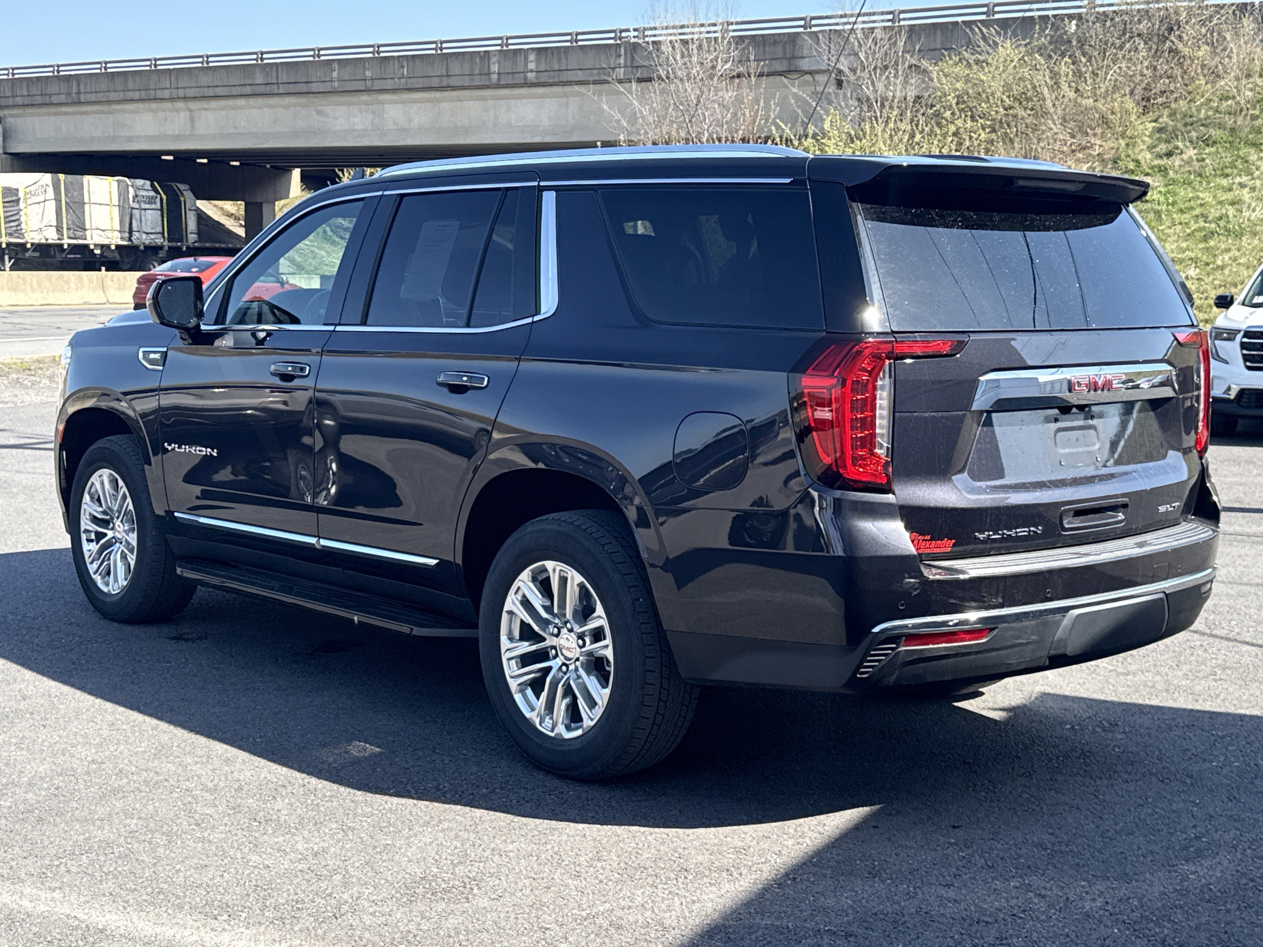 2024 GMC Yukon SLT