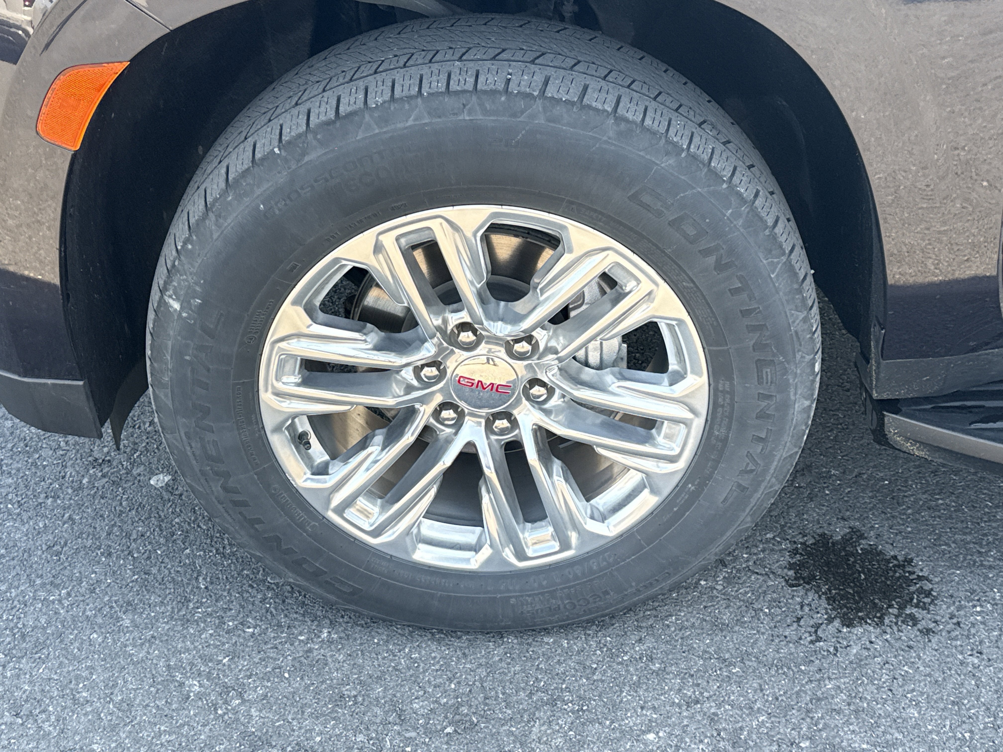 2024 GMC Yukon SLT