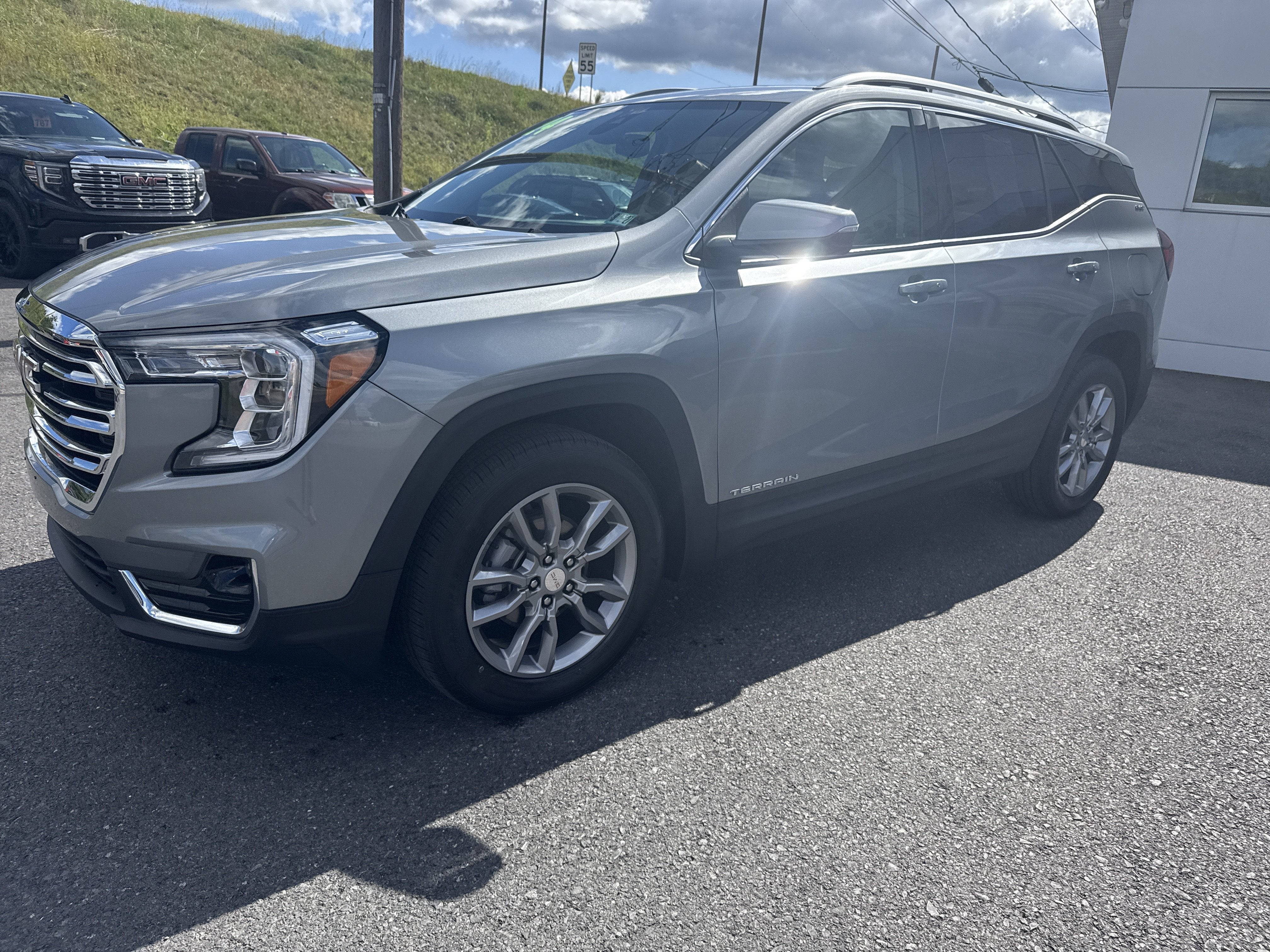 2024 GMC Terrain SLT