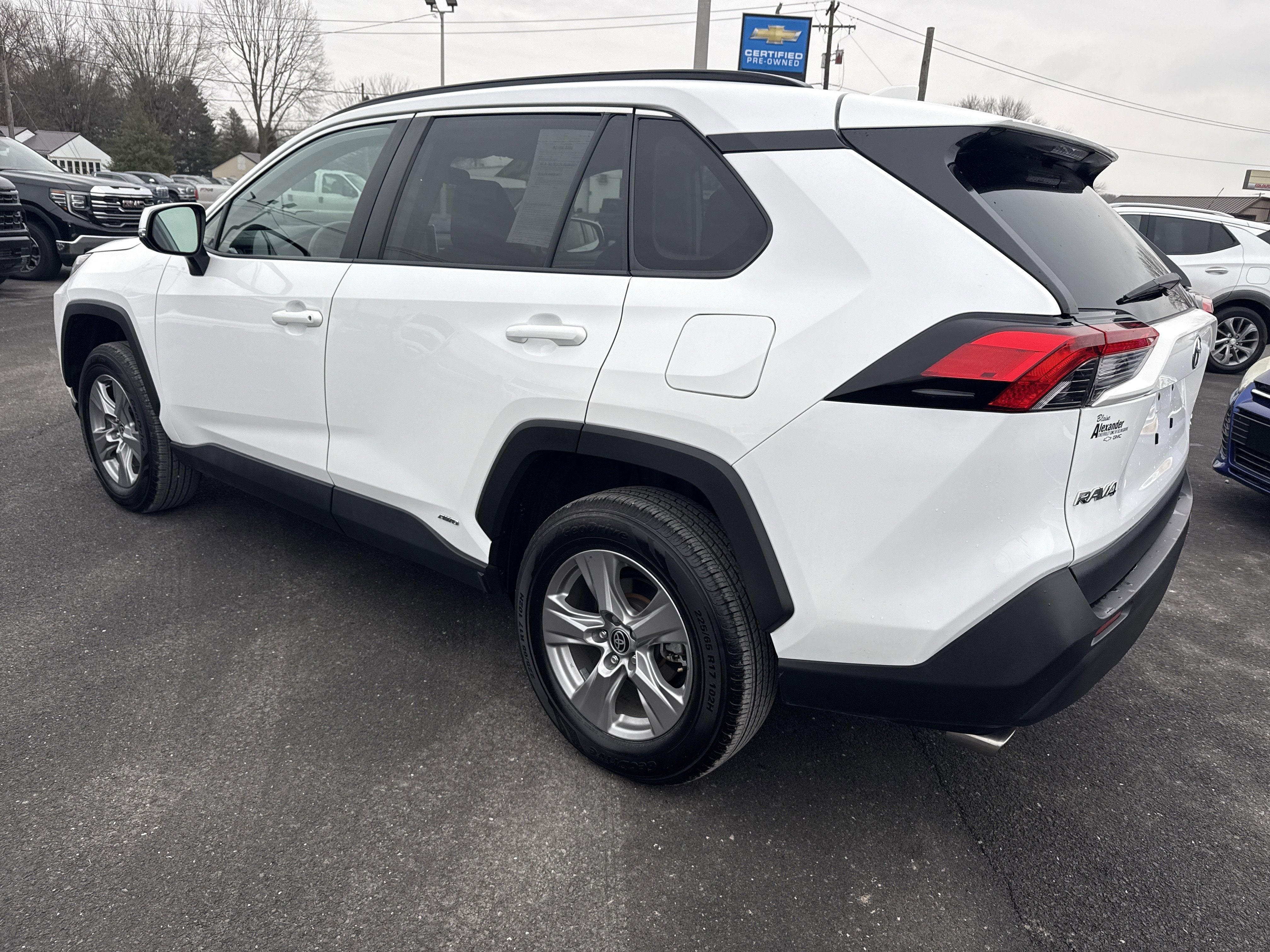 2024 Toyota RAV4 Hybrid XLE