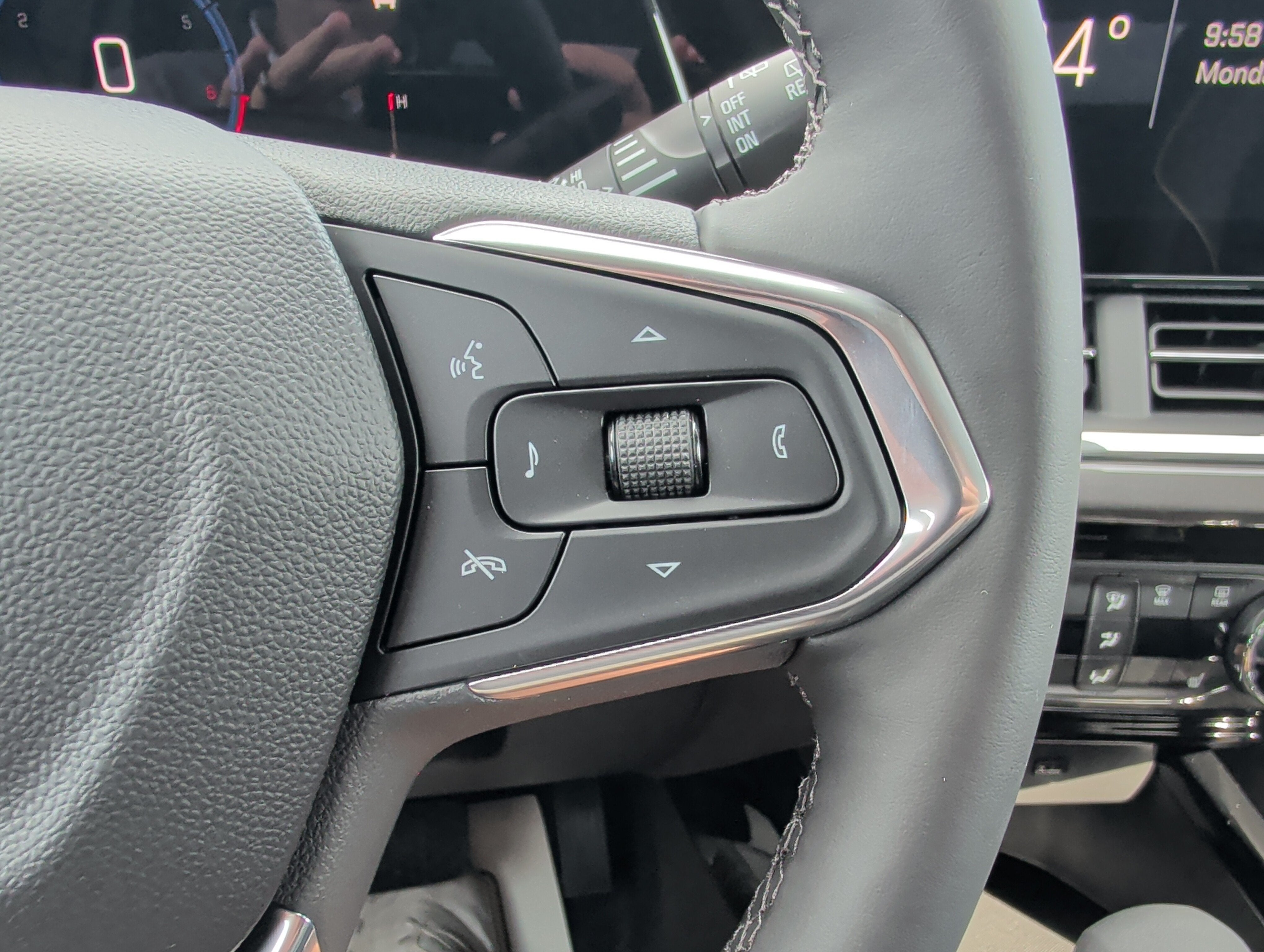 2026 Chevrolet Trax Activ - Photo 19