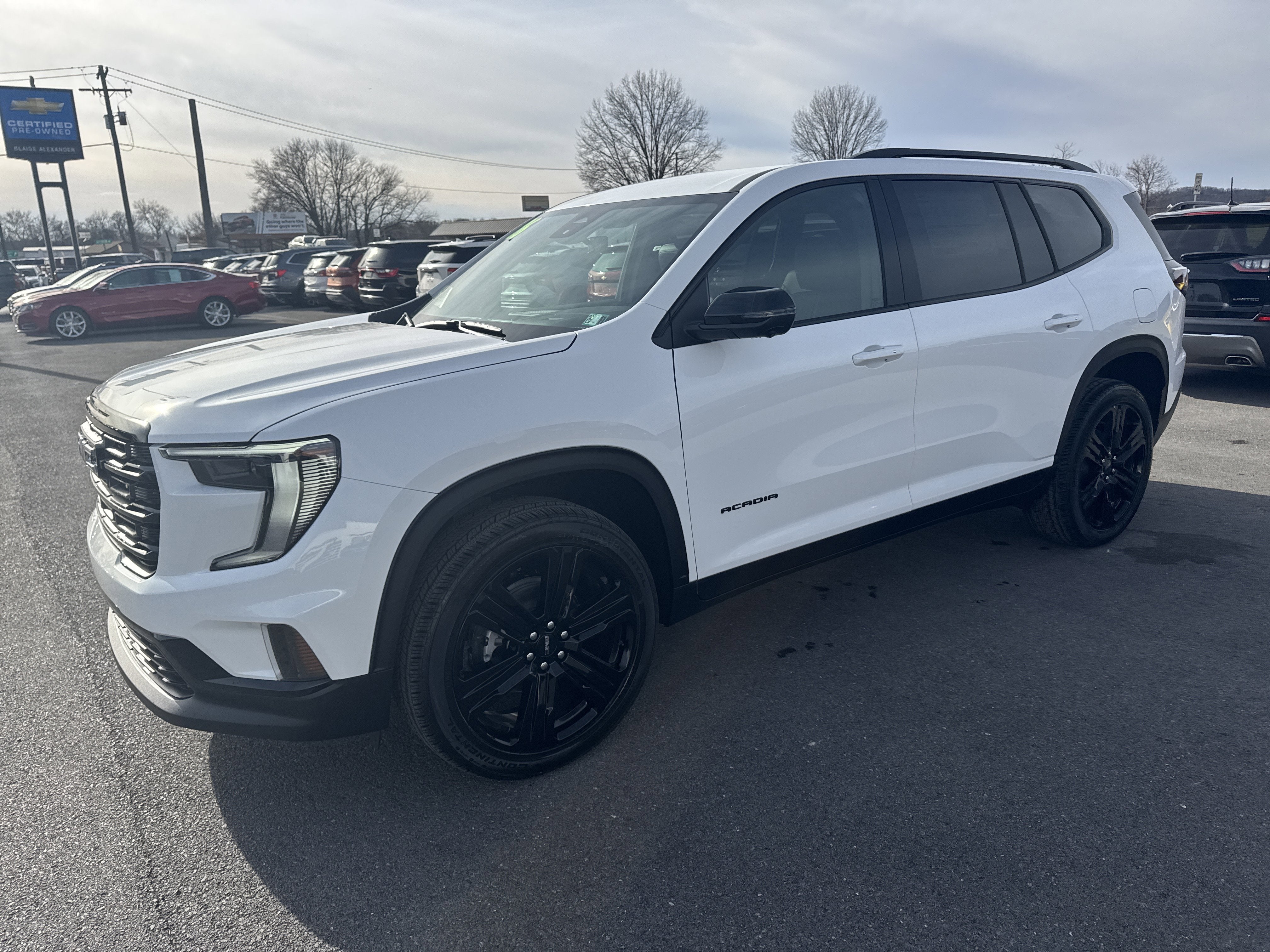 2026 GMC Acadia Elevation