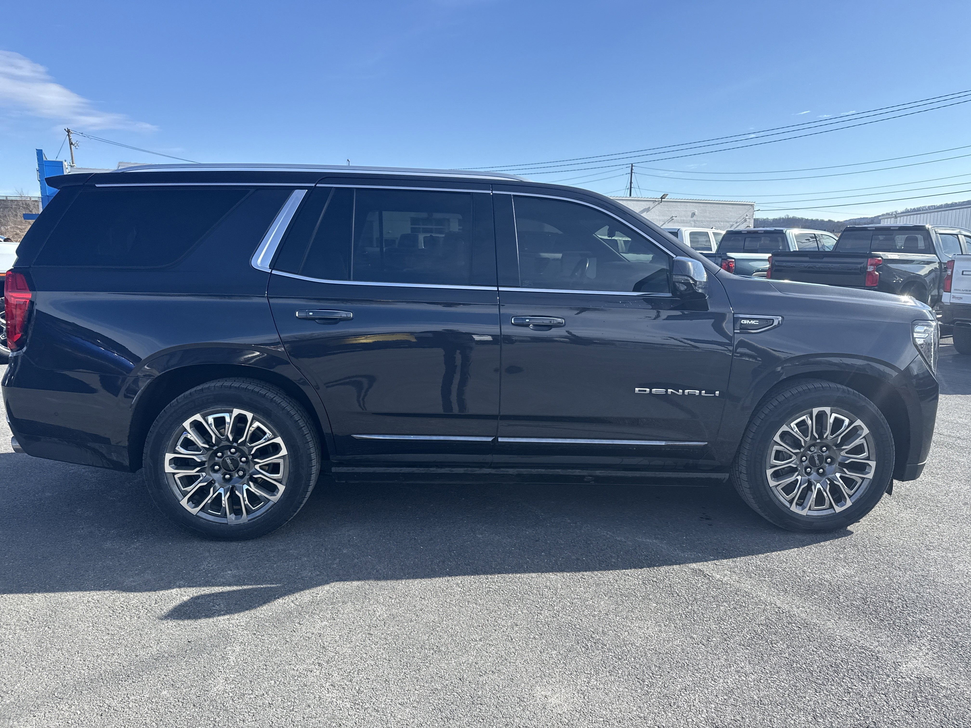 2023 GMC Yukon Denali Ultimate