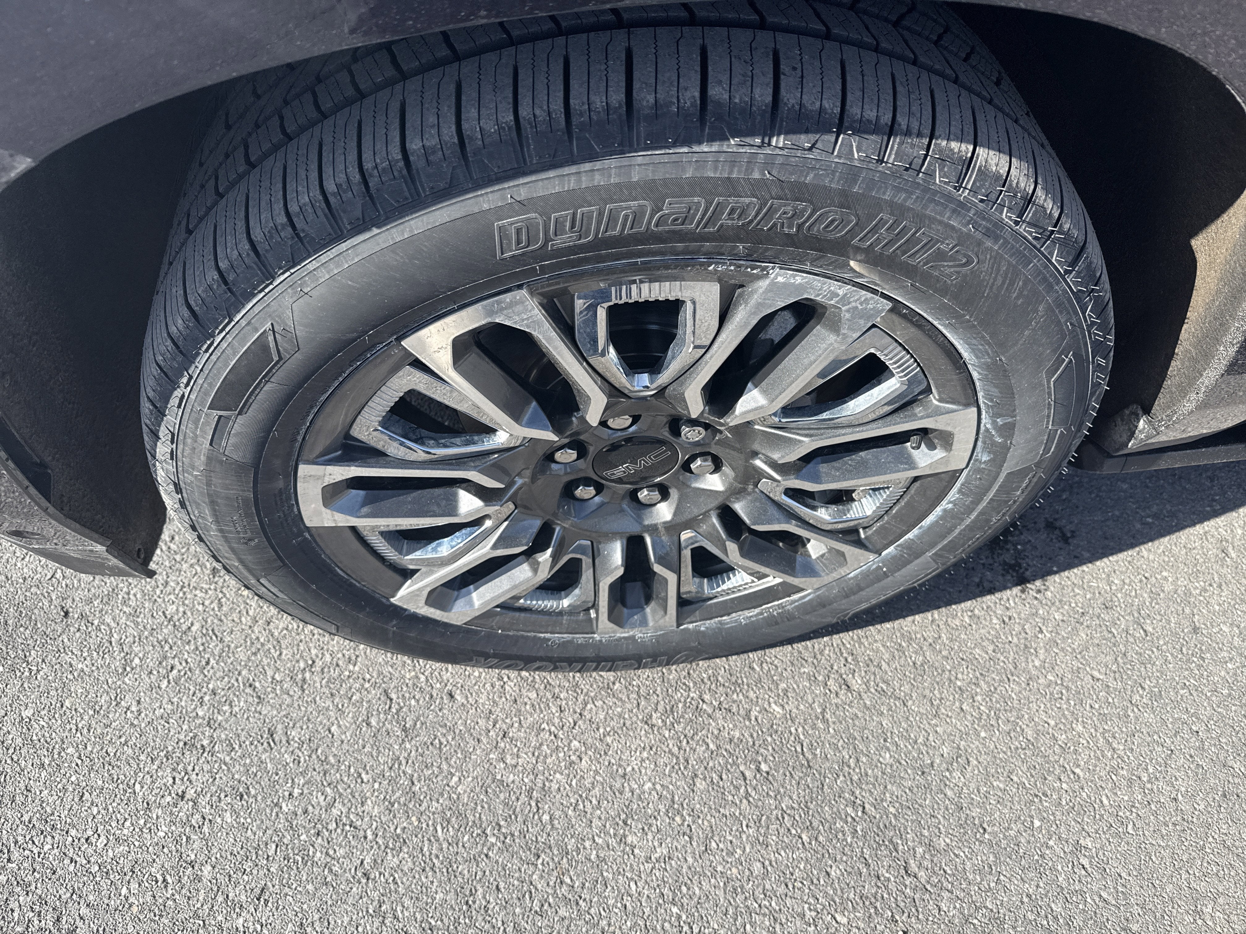 2023 GMC Yukon Denali Ultimate